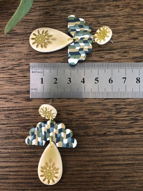 Detailed Floral Drops - Khaki/Teal