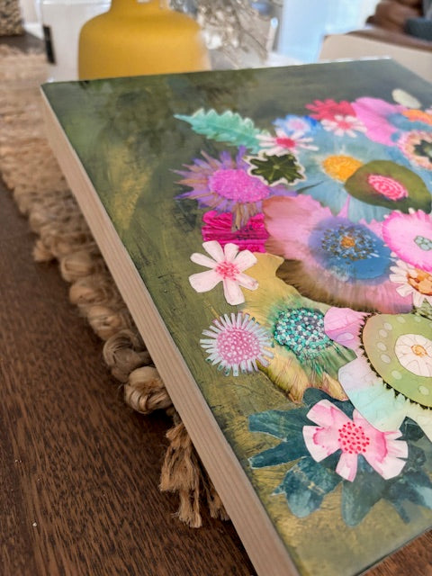 Art - Floral Wreath Resin Wall Art