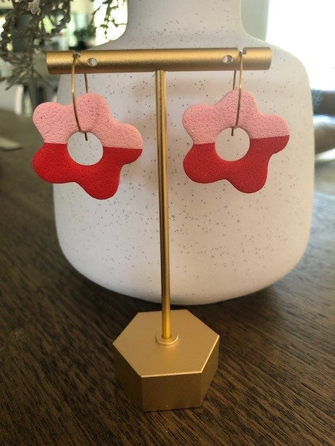 Textured Daisy Hoops - Pink/Red