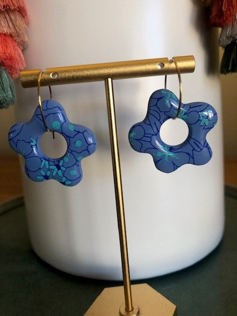 Tropical Daisy Hoops - Periwinkle