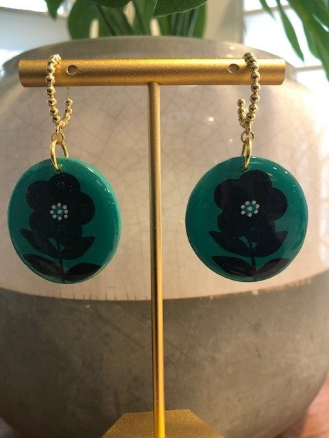 Round Flower Stamped Dangles - Emerald/Black/White/Gold